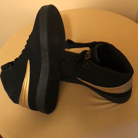 FILA men’s black suede lace up sneaker NWOT - Picture 6 of 6